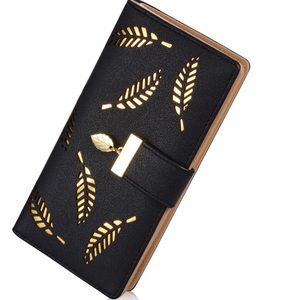 LAST ONE ‼️Black wallet with leaf embellishments